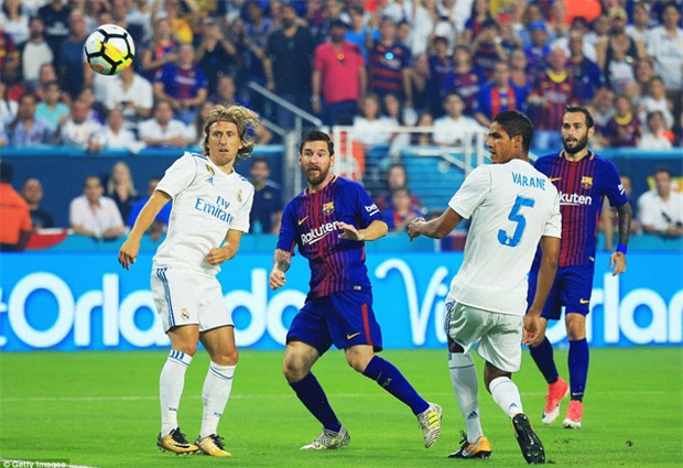 Messi nổ súng giúp Barca đả bại Real trên đất Mỹ - Ảnh 4.