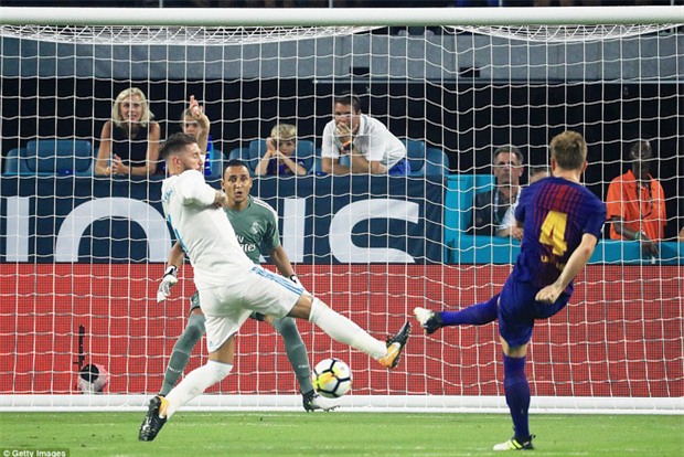 Messi nổ súng giúp Barca đả bại Real trên đất Mỹ - Ảnh 5.