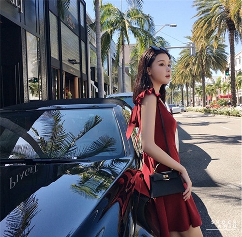 Nữ sinh viên xinh đẹp bỏ học, kiếm trăm tỷ mỗi năm - Ảnh 7.