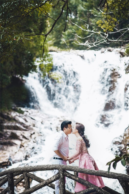 Điểm danh dâu rể Việt nổi tiếng vì trèo đèo lội suối xuyên Việt, chi bạc tỷ cho ảnh cưới - Ảnh 21.