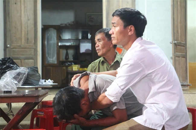 no khi gas 6 nguoi viet chet o lao: noi dau xe long cua goa phu tre mang thai 7 thang - 3