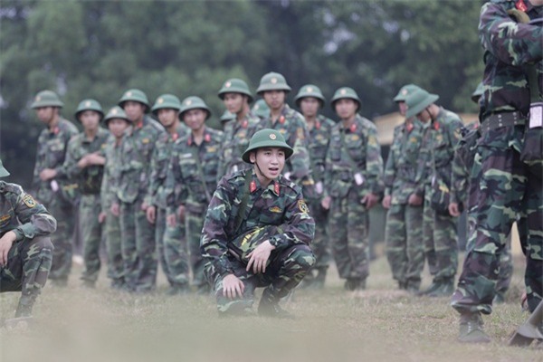 'Chết cười' khi xem Khắc Việt đuổi bắt trộm trong quân ngũ-5