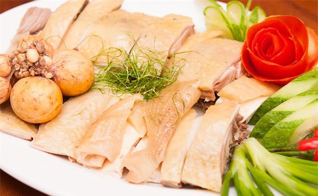 Nấu thịt bò, thịt heo, muốn biết chín hay chưa thì cứ lấy nĩa ra kiểm tra - Ảnh 1.