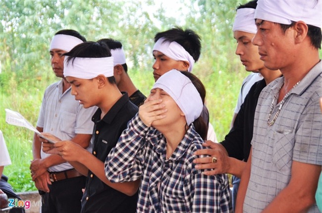 Nhung cau chuyen dau long sau vu chay xuong banh lam 8 nguoi chet hinh anh 1