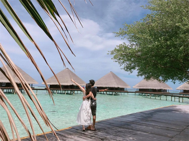 Ghen tị với cô vợ hotgirl được chồng rủ đi Maldives để kỷ niệm 7 năm ngày cưới - Ảnh 2.