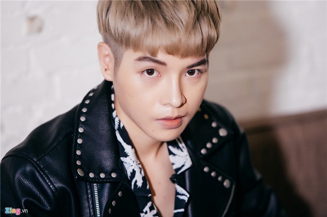 Duc Phuc tu tin voi ve ngoai sau phau thuat tham my hinh anh 7