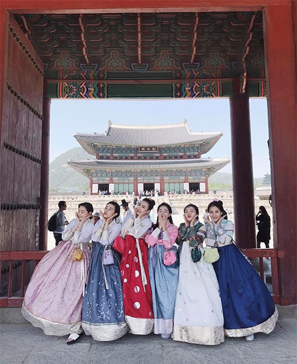 Dàn “thiên thần” bỉm sữa Hà Nội, ai cũng xinh đẹp, con ngoan, chồng chiều làm dân tình nghiêng ngả - Ảnh 4.