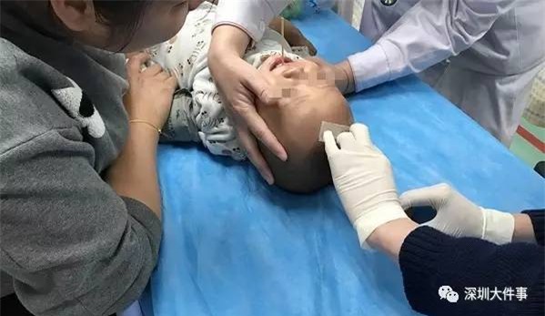 Bất cẩn đưa xúc xích xiên que cho con trai 1 tuổi, người mẹ nhận cái kết không ngờ - Ảnh 3.