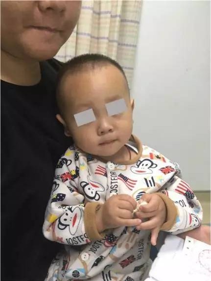 Bất cẩn đưa xúc xích xiên que cho con trai 1 tuổi, người mẹ nhận cái kết không ngờ - Ảnh 4.