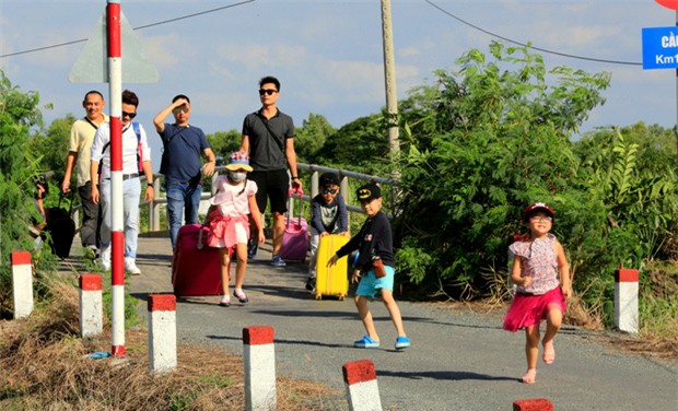 Lộ diện 4 cặp bố con mới toanh của Bố ơi! Mình đi đâu thế? mùa 4 - Ảnh 1.