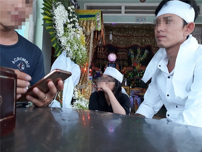 moi tinh 10 nam va noi dau cua chang trai thay vo sap cuoi tu vong do o to mo cua bat can