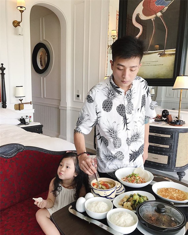 Nhóm bạn thân 6 hotmom Hà Nội trẻ xinh, kinh doanh giỏi, du lịch nước ngoài như đi chợ khiến chị em ngưỡng mộ - Ảnh 7.