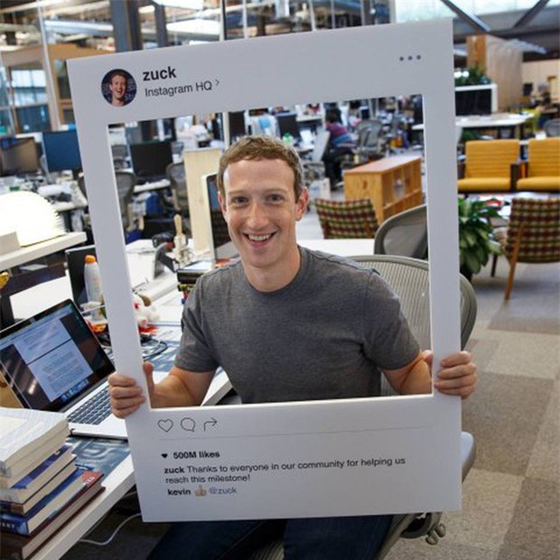Mark Zuckerberg dán băng dính vào webcam và microphone trên laptop, lý do đằng sau cũng khiến bạn muốn làm theo ngay - Ảnh 1.