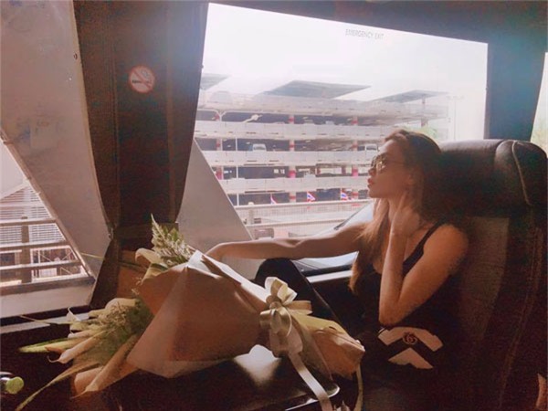 sao viet 24h qua: vo chong phan nhu thao – duc an hon nhau dam duoi o noi cong cong - 8