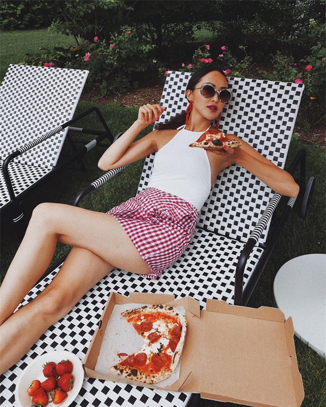 Chẳng hẹn mà gặp, phái đẹp châu Á cứ thi nhau diện váy vóc thướt tha suốt cả tuần qua - Ảnh 3.