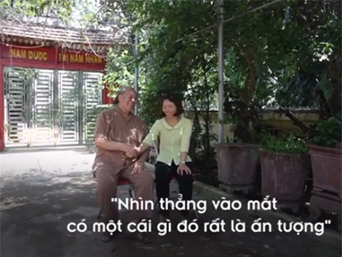 Mối tình chàng 80, nàng 37 và 2 bé con xinh xắn khiến ai cũng phải thán phục-1