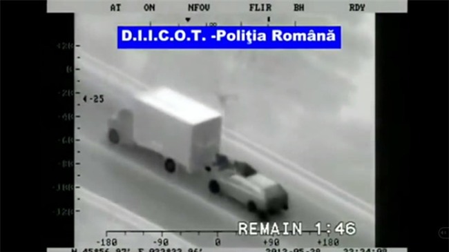 Xe tai cho iPhone bi cuop nhu trong Fast and Furious hinh anh 1