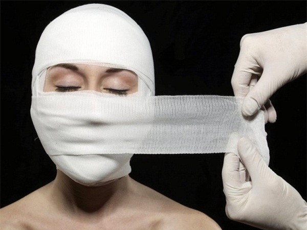 Xấu xí là một cái tội, người xấu xí là một tội nhân! Bạn không tin, hãy hỏi Đức Phúc, Phượng Thị Nở thì rõ! - Ảnh 8.