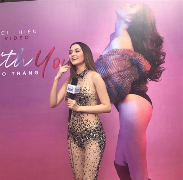 Thiều Bảo Trang diện đồ diễn bỏng mắt chẳng kém gì bộ cánh tai tiếng của Angela Phương Trinh - Ảnh 1.