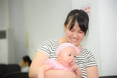 hanh phuc vo oa khi hai “cong chua” ra doi tu tinh trung bat dong 100% cua nguoi bo - 4