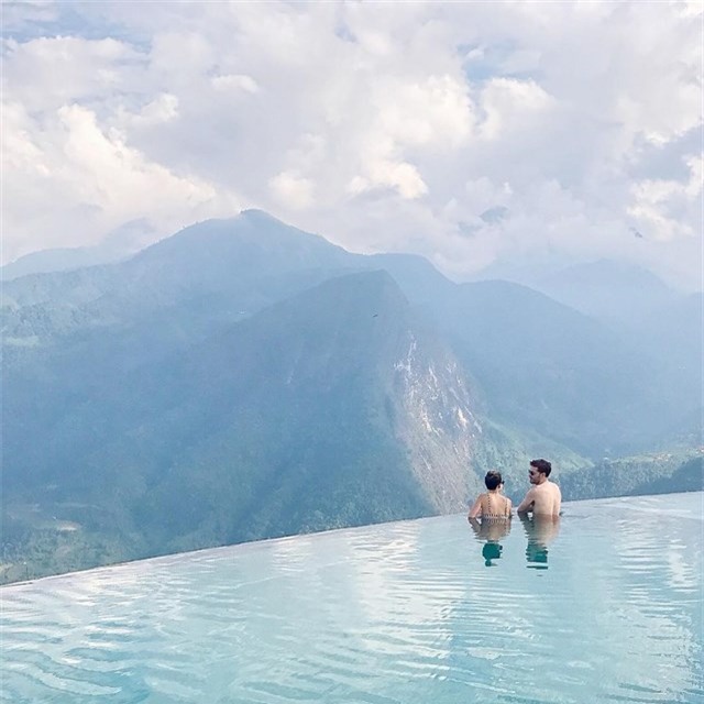 2 resort có bể bơi vô cực với view đụng núi đẹp ngất ngây, cách Hà Nội chỉ 1 đêm đi tàu - Ảnh 9.