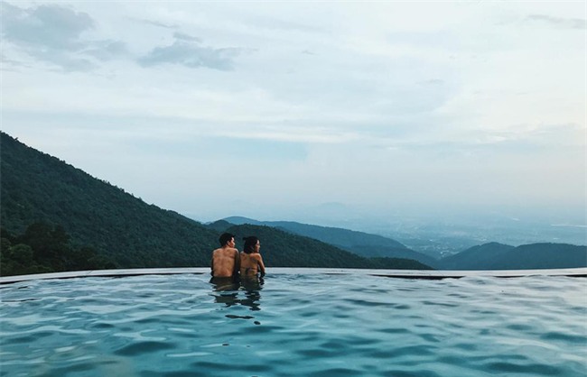2 resort có bể bơi vô cực với view đụng núi đẹp ngất ngây, cách Hà Nội chỉ 1 đêm đi tàu - Ảnh 17.