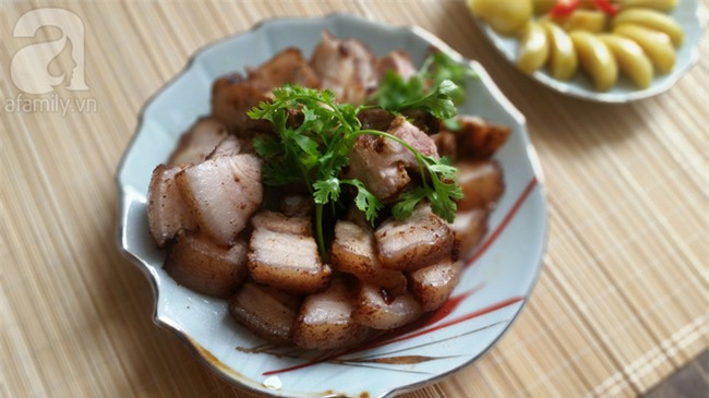 3 bước siêu nhanh làm thịt heo áp chảo quá hợp cho bữa tối ngày mưa - Ảnh 4.