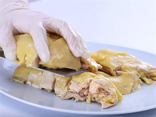 nho ban trai sinh vien y khoa chat ga, co gai choang vi thanh qua "ba dao" - 16