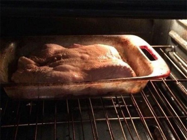 nho ban trai sinh vien y khoa chat ga, co gai choang vi thanh qua "ba dao" - 5