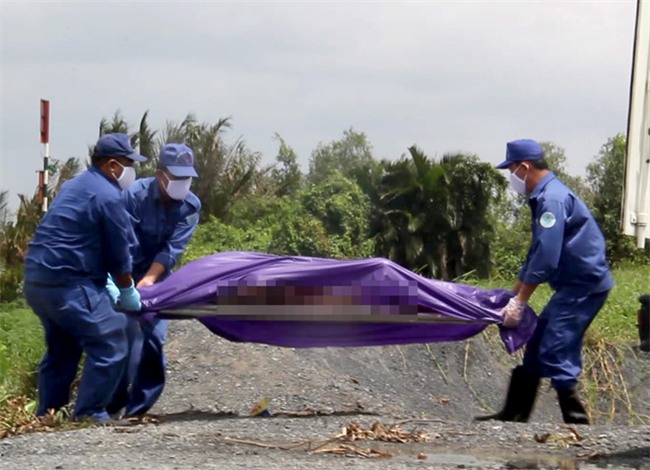 Thanh nien 25 tuoi chet loa the tren song Sai Gon hinh anh 1