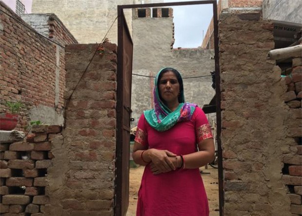 Ấn Độ: Hơn 50 phụ nữ hoảng sợ khi bị thôi miên rồi cắt tóc đầy bí ẩn - Ảnh 2.