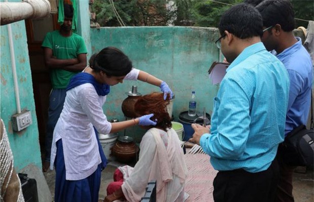 Ấn Độ: Hơn 50 phụ nữ hoảng sợ khi bị thôi miên rồi cắt tóc đầy bí ẩn - Ảnh 3.