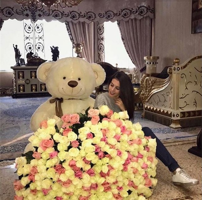 Hội con nhà giàu Nga “phá đảo” Instagram vì độ chịu chơi - Ảnh 12.