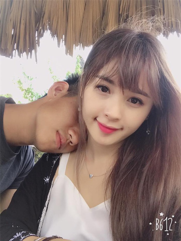 Hot boy Trọng Đại gục đầu vào vai tình yêu mới - Ảnh 1.