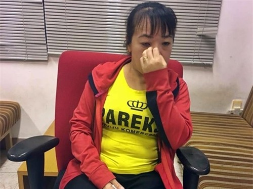 Nhưng sau 1 năm không qua lại với nhau, cô Út cũng không nhận số tiền hỗ trợ này nữa mà tự nuôi sống mình bằng việc nhận thêm học trò dạy hát và thỉnh thoảng cũng đi diễn. - Tin sao Viet - Tin tuc sao Viet - Scandal sao Viet - Tin tuc cua Sao - Tin cua Sao