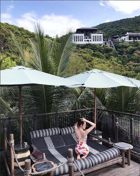 Ngắm cuộc sống sang chảnh, ngập trong đồ hiệu, du lịch xa xỉ của Jolie Nguyễn - hoa hậu hội con nhà giàu Việt Nam - Ảnh 24.