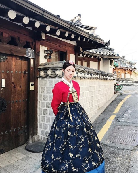 Ngắm cuộc sống sang chảnh, ngập trong đồ hiệu, du lịch xa xỉ của Jolie Nguyễn - hoa hậu hội con nhà giàu Việt Nam - Ảnh 30.