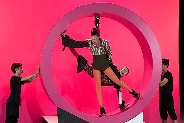 Oan gia ngõ hẹp, Cao Thiên Trang đòi giám khảo đuổi Nguyễn Hợp khỏi Next Top-4