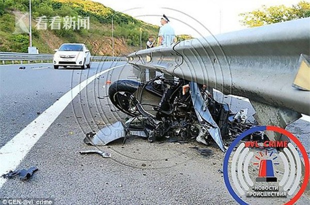 Đam mê tốc độ tới mức điên cuồng, người đẹp lái mô tô gợi cảm nhất nước Nga tử nạn vì đâm vào dải phân cách - Ảnh 4.