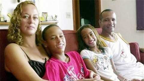 Tuổi thơ cơ cực của Neymar: Bố làm cửu vạn, mẹ nấu ăn thuê