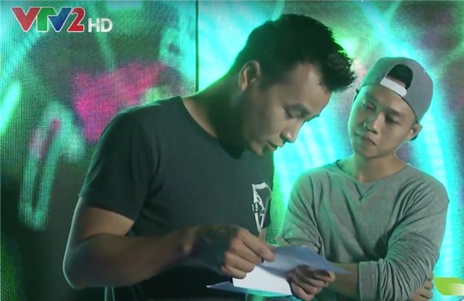 khai so khanh cua nguoi phan xu bat ngo hat tai quan cafe - 4