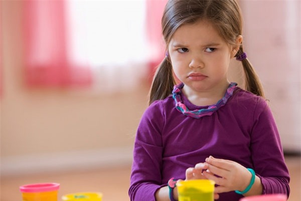 5 việc cha mẹ nên ngừng ngay nếu không muốn con thành đứa trẻ hư - Ảnh 2.