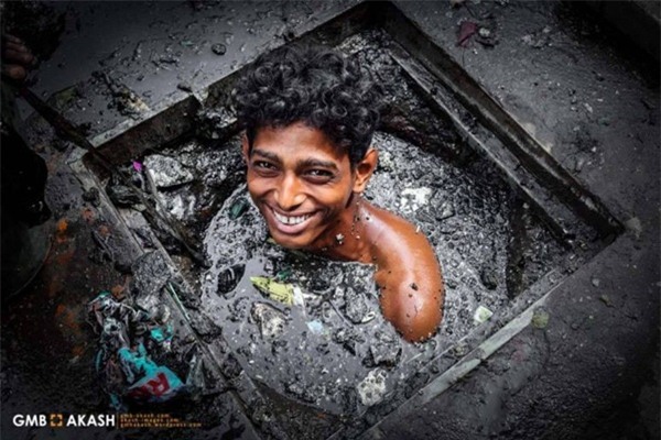 nguoi cha gia lam nghe don cong nuoi 4 con do dai hoc khien ca the gioi cam phuc - 2