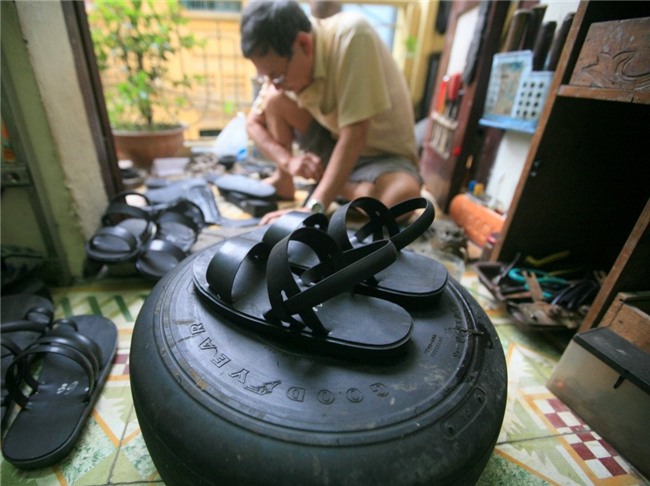 làm giàu, dép cao su