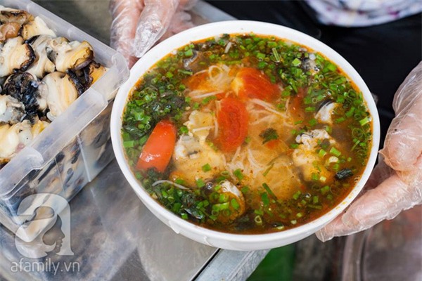 4 quán bún ốc cổ truyền hàng chục năm tuổi nếu không biết, đừng nhận là sành ăn ở Hà Nội - Ảnh 11.