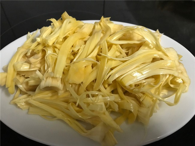 mít, tầm bóp, quả dại, dưa hấu, ổi tím, rau dại, cá lăng, thực phẩm bẩn, bơm tạp chất