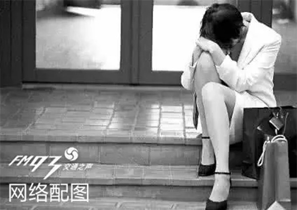 moi chup anh cuoi chuan bi ket hon, nu giam doc 28 tuoi dot ngot tu vong vi lam viec qua suc - 2