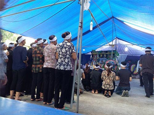 thay giao qua doi vi tngt khi vo sap sinh con: “sao khong doi de nhin mat con tu oi?” - 1