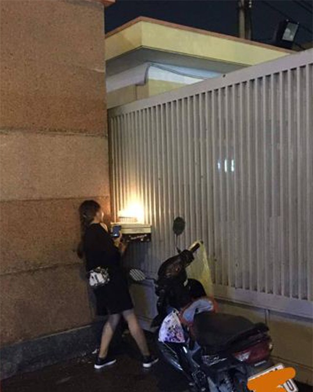 co gai di tu bac ninh len ha noi de to chuc sinh nhat cho ban trai qua "song sat" - 1