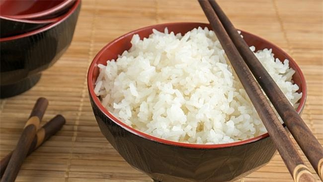 Con dâu khóc thét với mẹ chồng ở bẩn: nồi xoong không bao giờ rửa, gầm giường ngập BVS dùng rồi - Ảnh 3.